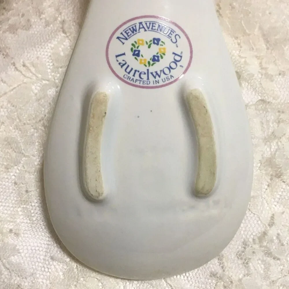 Vintage Cottagecore Spoon Rest Laurelwood USA White Ceramic Floral Heart 80s 90s